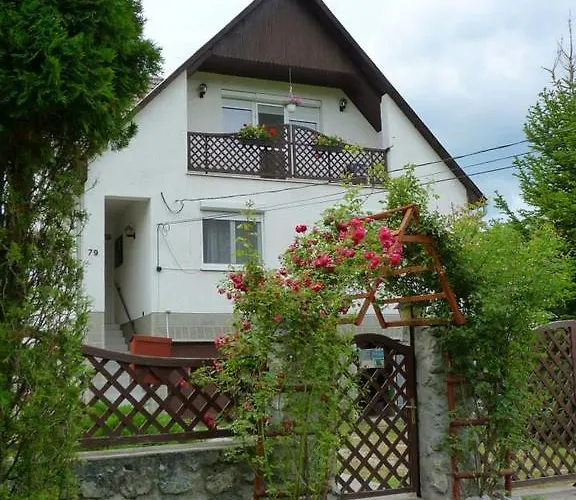 Casa de hóspedes Vadrozsa Vendeghaz Kishuta